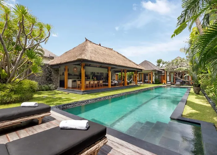 Villa Wolfe By Villa Finder