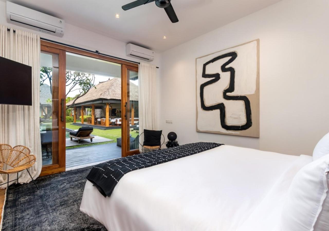 Wolfe By Finder Villa Seminyak (Bali)